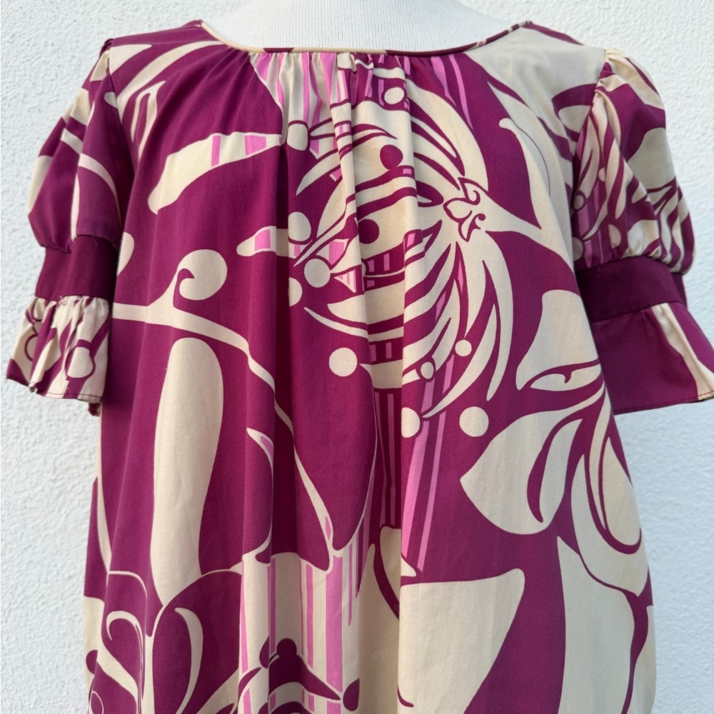 1970’s Purple & cream floral Poly/Cotton Made In Hawaii By Muumuu Dress Sz 7/8